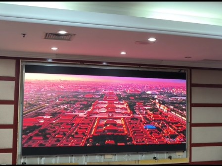 湖北省公路局6樓室內(nèi)全彩P1.86安裝完成  尺寸：3.52X1.76 像素點：1892X946