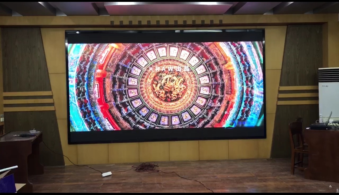 湖北大悟煙草局室內全彩P1.8安裝完成   尺寸：3.84*2.08   像素點：2064*1118